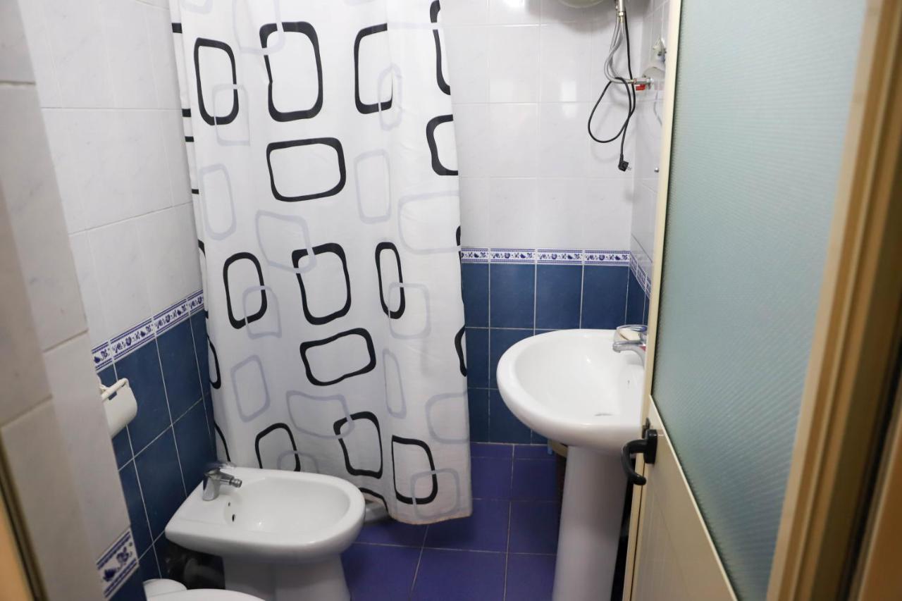 Apartament Gimi 4 *